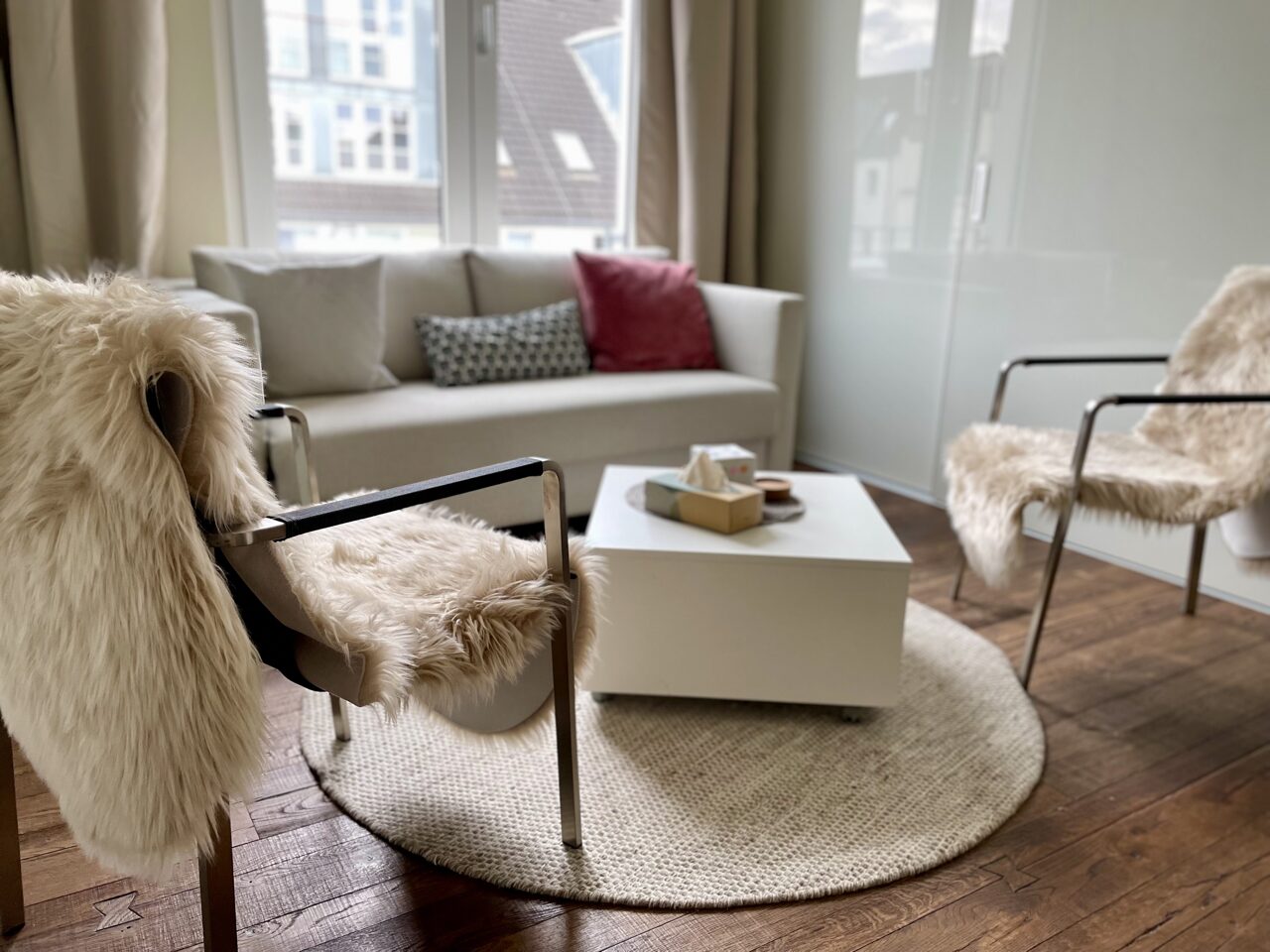 Systemische Paartherapie und systemische Familientherapie finden in einem geschützten Raum statt.